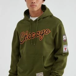 Top 10 ⭐ Men's Mitchell & Ness Chicago Bulls NBA Script Hoodie Sweatshirt Olive 🌟