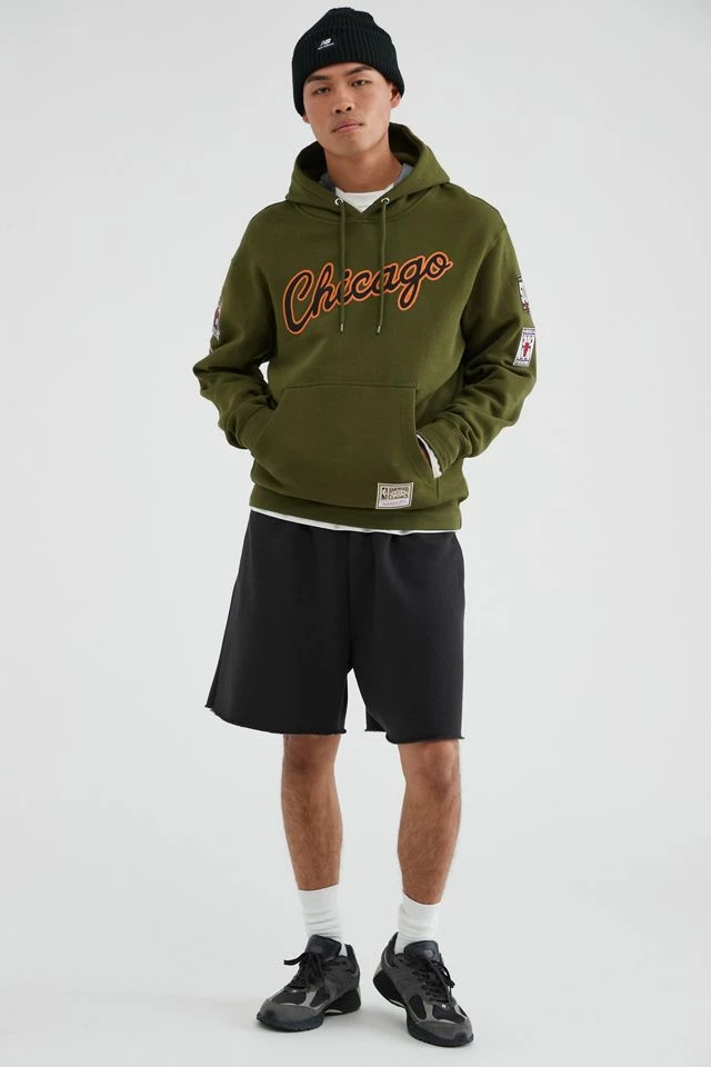Top 10 β Men's Mitchell & Ness Chicago Bulls NBA Script Hoodie Sweatshirt Olive π - Image 2