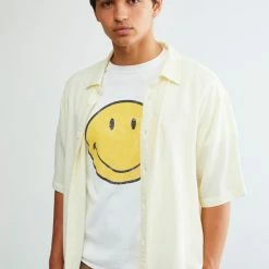 Wholesale 😍 Urban Outfitters Men's UO Solid Drape Button-Down 👚 Shirt White 👏